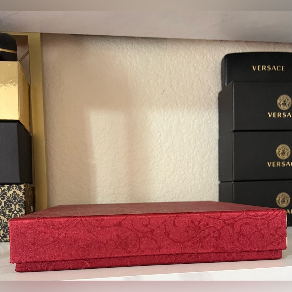 Red Cloth Floral Storage Box - Picture 4 of 5